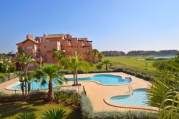 Apartamentos de lujo a estrenar en campo de golf Mar Menor en Murcia in Ole International