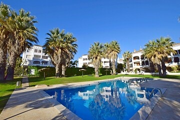 Appartamento al piano terra con 2 camere da letto vicino a Plaza de Villamartín in Ole International