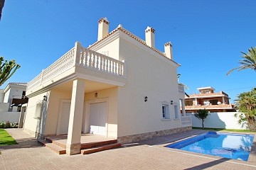 Freistehende Villa in Cabo Roig, Orihuela Costa in Ole International