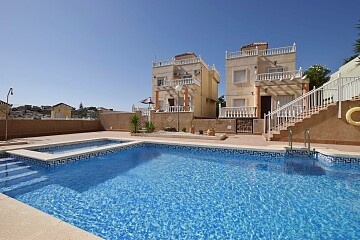 Villa individuelle de 3 chambres face à la piscine à Ciudad Quesada * in Ole International